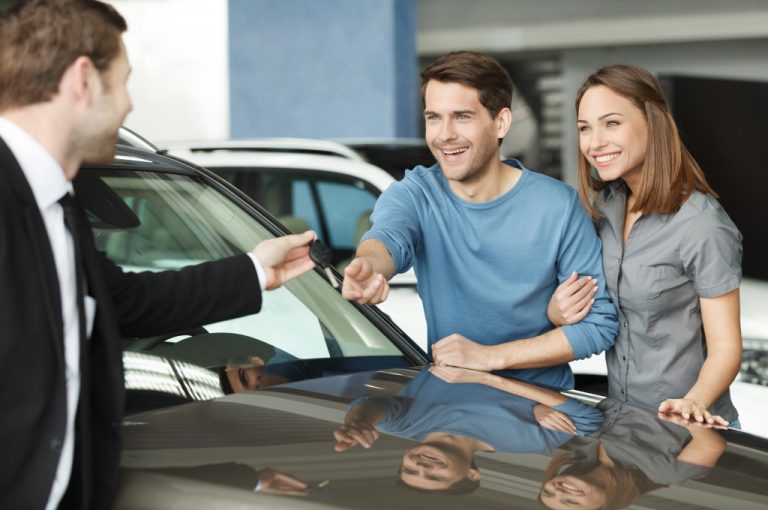 couple buying car